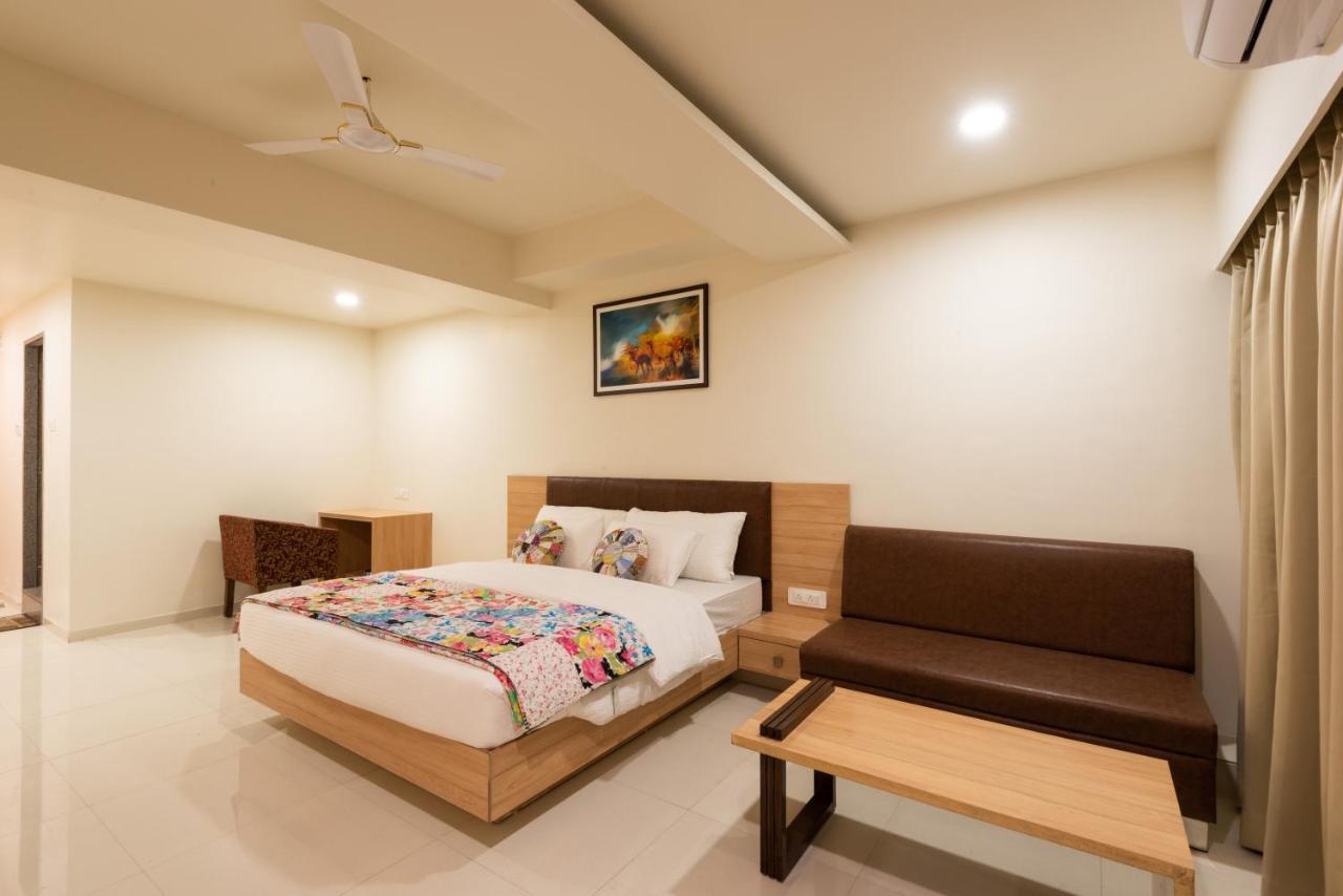 Hotel Drishti,Бхопал Экстерьер фото