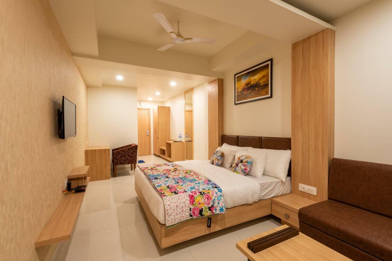 Hotel Drishti,Бхопал Экстерьер фото
