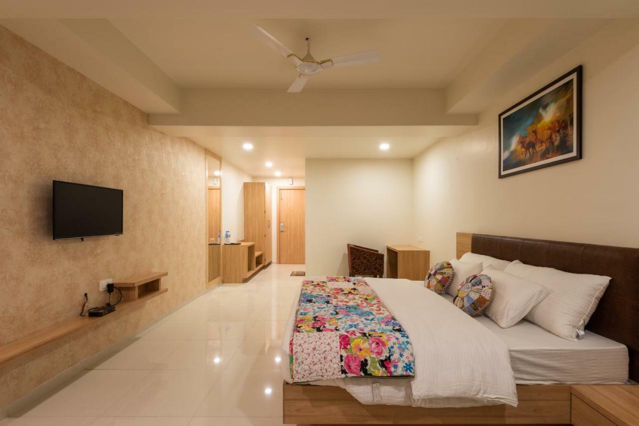 Hotel Drishti,Бхопал Экстерьер фото