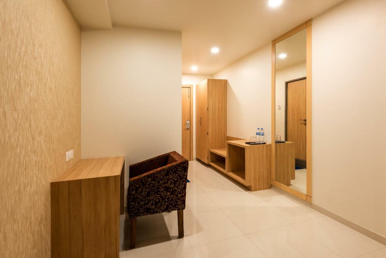 Hotel Drishti,Бхопал Экстерьер фото