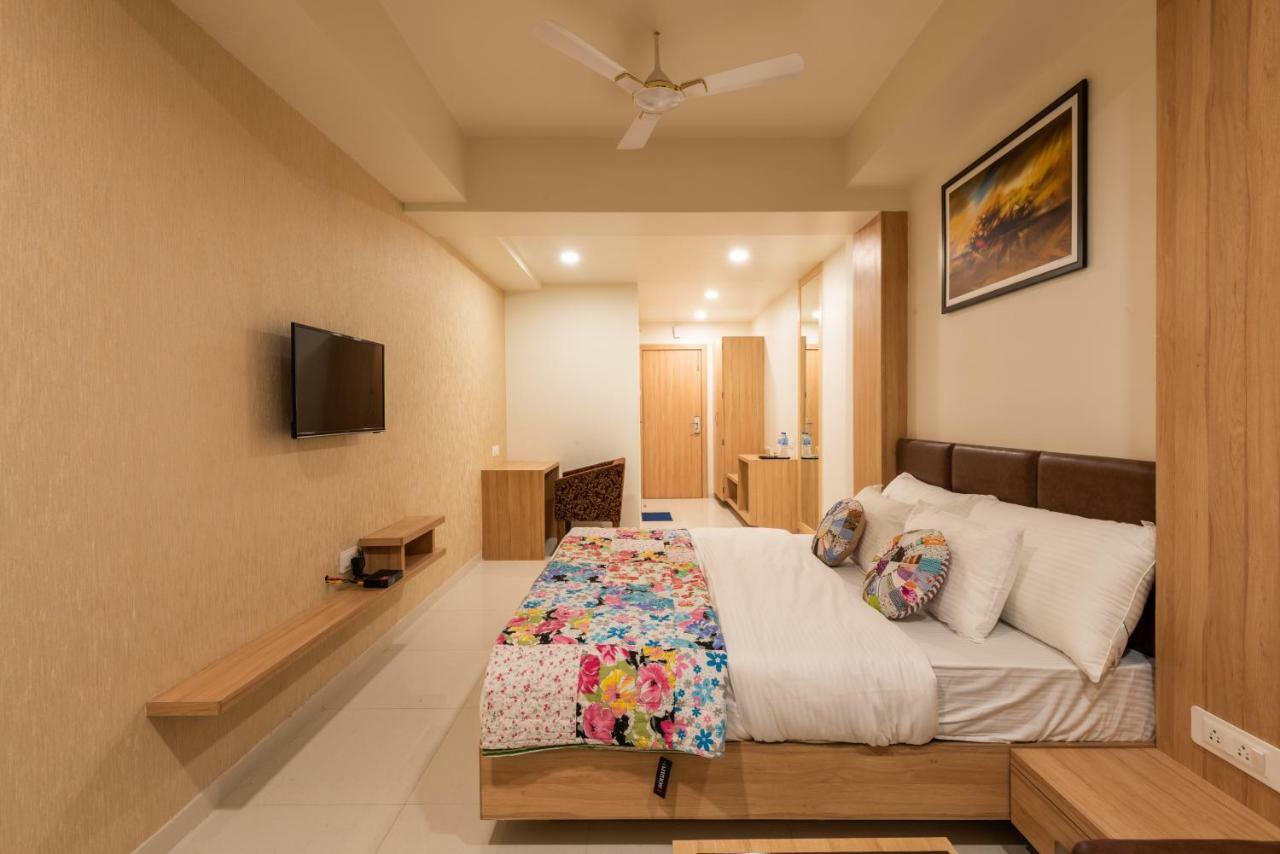 Hotel Drishti,Бхопал Экстерьер фото